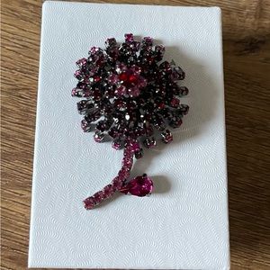 VINTAGE Pink Rhinestone & Silver Tone Metal Flower Brooch